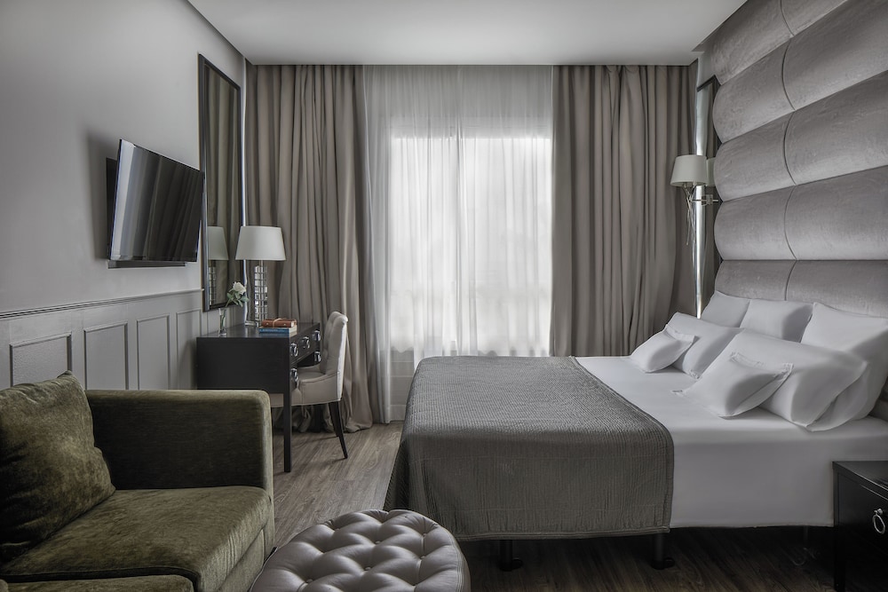 MIM Ibiza Member of Meliá Collection — Hotel rooms in Playa d'en Bossa, Balearic Islands