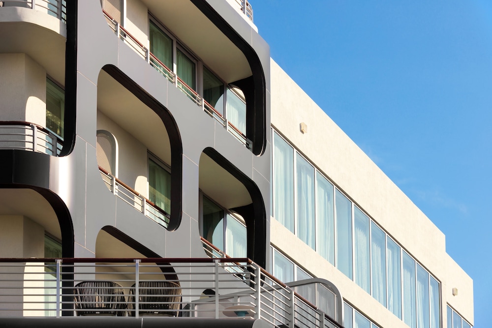Kimpton Hotel Palomar South Beach by IHG — Hotel building in Miami, Florida