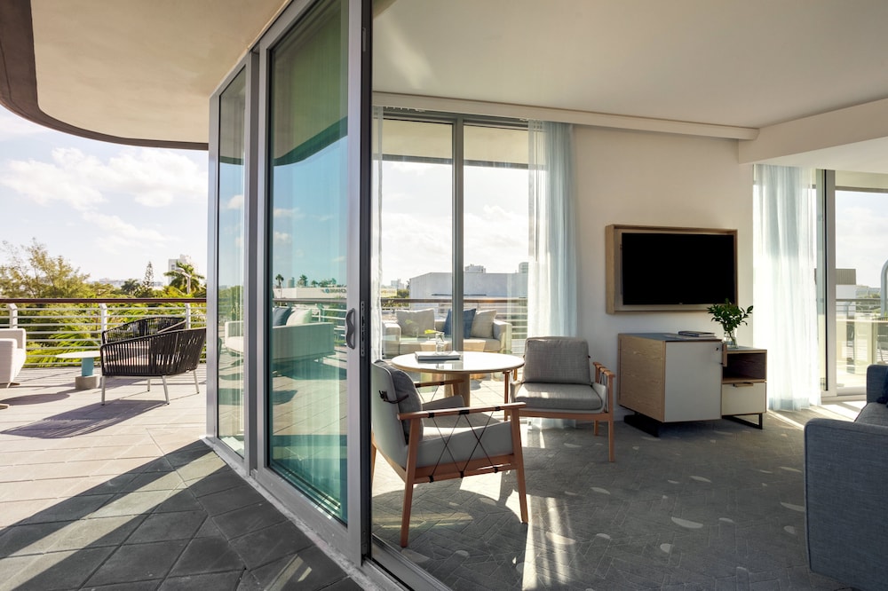 Kimpton Hotel Palomar South Beach by IHG — Hotel rooms in Miami, Florida