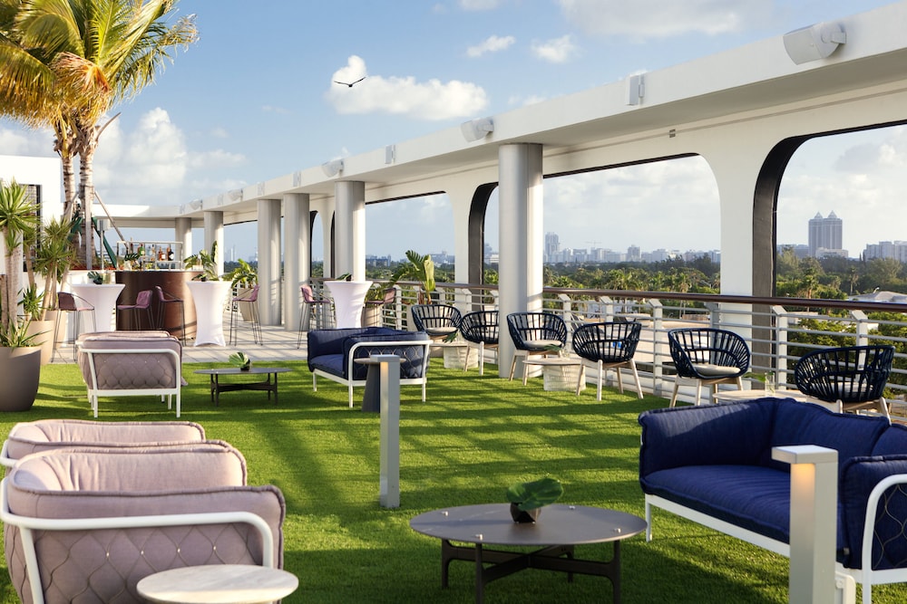 Kimpton Hotel Palomar South Beach by IHG — Restaurant & bars in Miami, Florida
