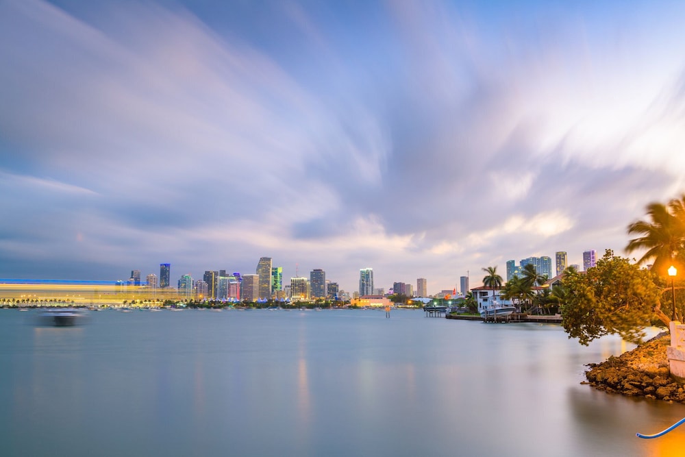 Kimpton Hotel Palomar South Beach by IHG — Attractions in the area in Miami, Florida