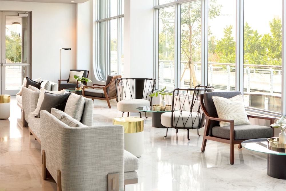 Kimpton Hotel Palomar South Beach by IHG — Hotel building in Miami, Florida