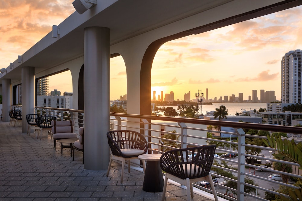 Kimpton Hotel Palomar South Beach by IHG — Restaurant & bars in Miami, Florida