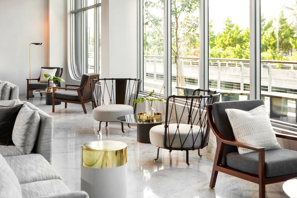 Kimpton Hotel Palomar South Beach by IHG — Restaurant & bars in Miami, Florida