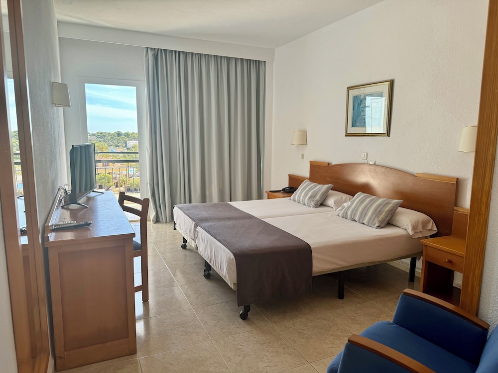 Hotel Cabot Cala Ferrera — Rooms in Cala d´Or, Balearic Islands