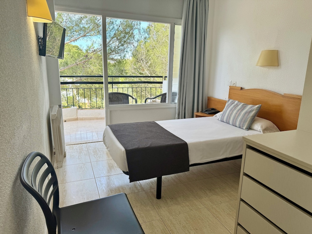 Hotel Cabot Cala Ferrera — Hotel rooms in Cala d´Or, Balearic Islands
