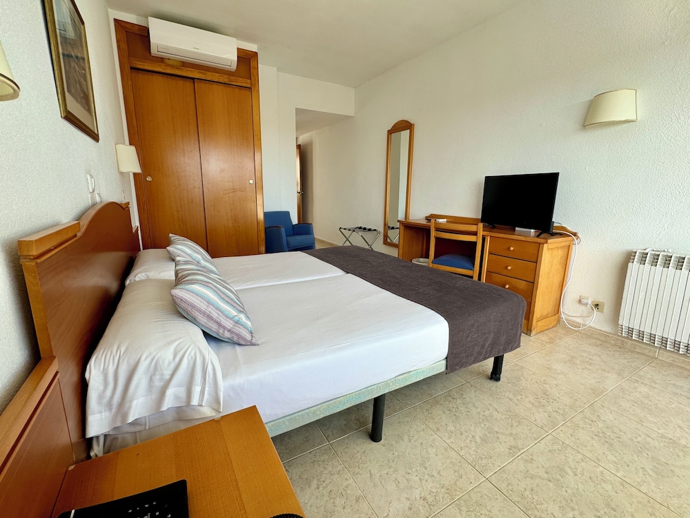 Hotel Cabot Cala Ferrera — Rooms in Cala d´Or, Balearic Islands