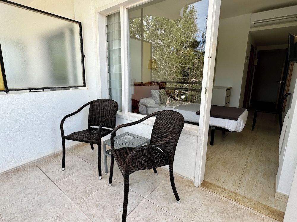 Hotel Cabot Cala Ferrera — Hotel rooms in Cala d´Or, Balearic Islands