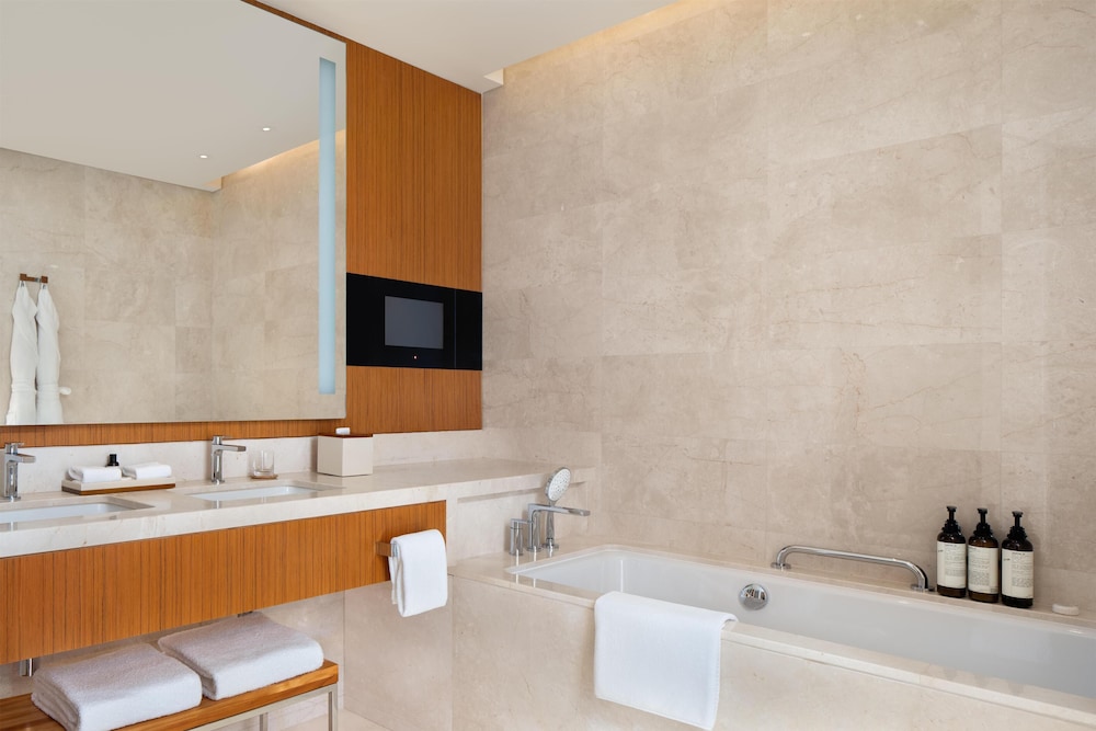 Park Hyatt Doha — Hotel rooms in Doha, Umm Salal