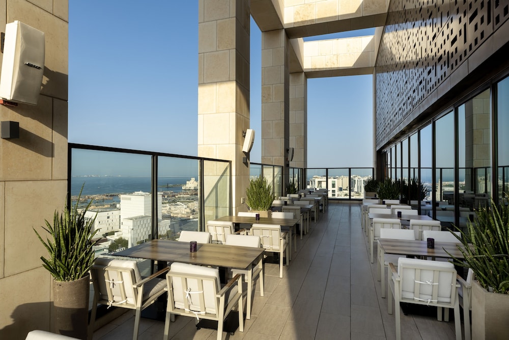Park Hyatt Doha — Restaurant & bars in Doha, Umm Salal