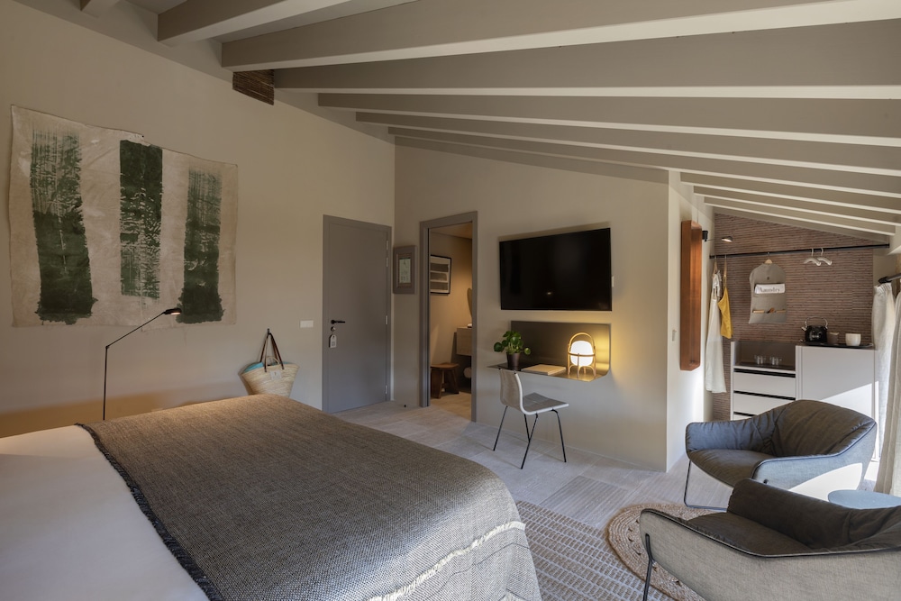 Can Aulí Luxury Retreat — Hotel rooms in Pollenca, Balearic Islands