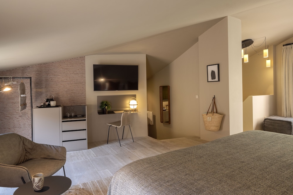 Can Aulí Luxury Retreat — Hotel rooms in Pollenca, Balearic Islands