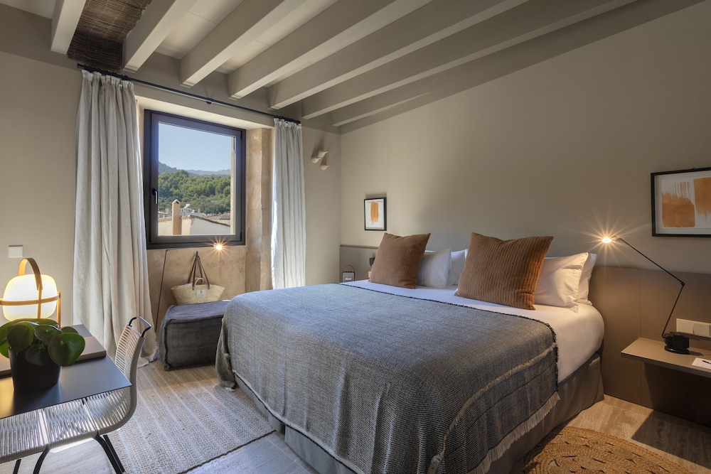 Can Aulí Luxury Retreat — Hotel rooms in Pollenca, Balearic Islands