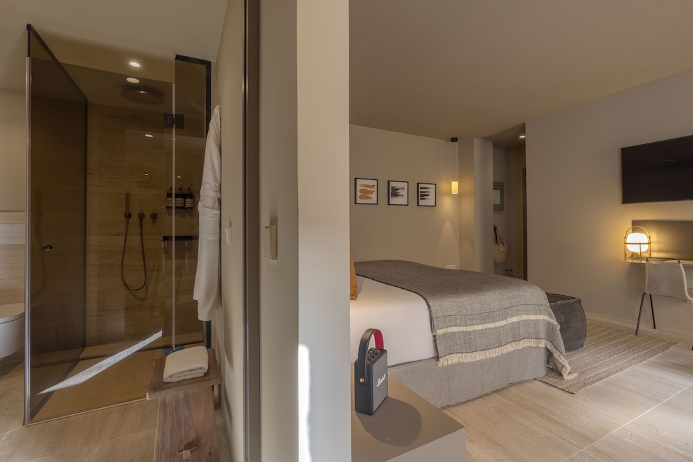 Can Aulí Luxury Retreat — Hotel rooms in Pollenca, Balearic Islands
