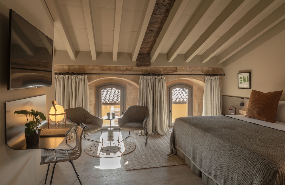 Can Aulí Luxury Retreat — Hotel rooms in Pollenca, Balearic Islands