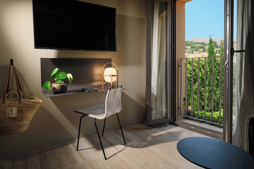 Can Aulí Luxury Retreat — Hotel rooms in Pollenca, Balearic Islands