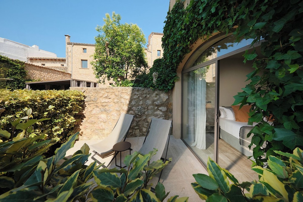 Can Aulí Luxury Retreat — Hotel rooms in Pollenca, Balearic Islands