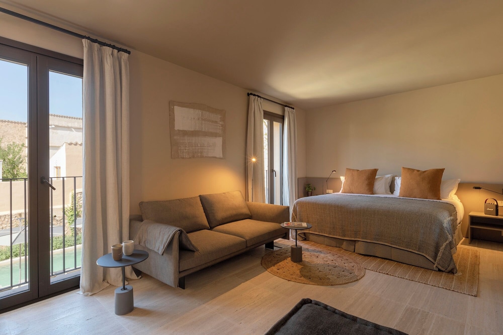 Can Aulí Luxury Retreat — Hotel rooms in Pollenca, Balearic Islands