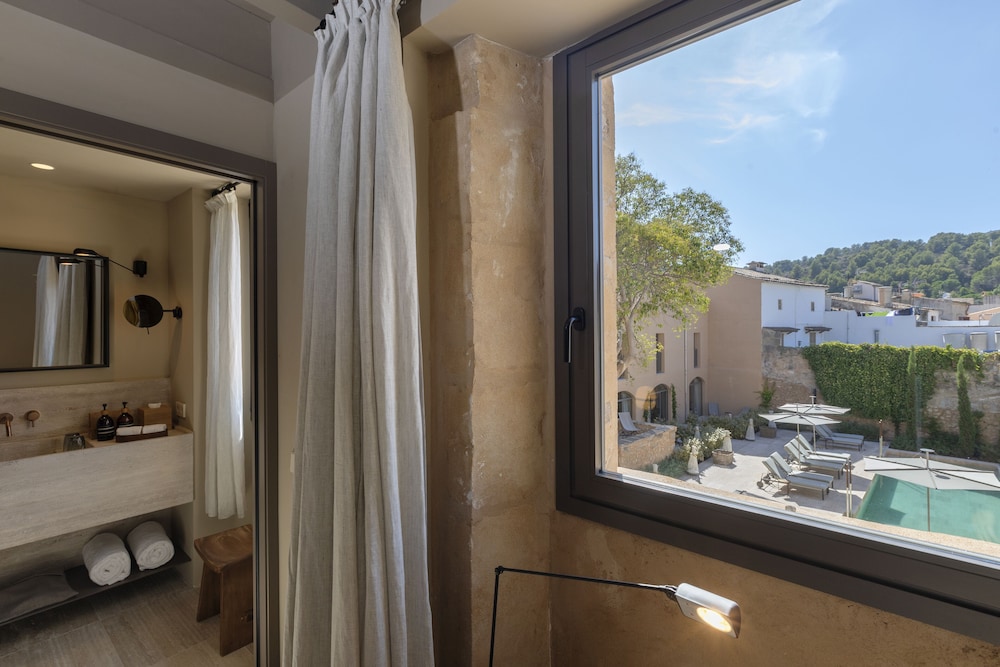 Can Aulí Luxury Retreat — Hotel rooms in Pollenca, Balearic Islands
