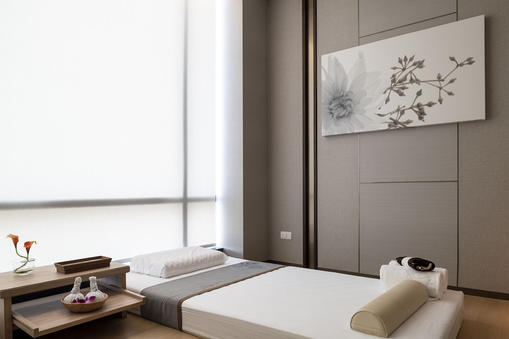Carlton Hotel Bangkok Sukhumvit — Hotel rooms in Bangkok, Bangkok