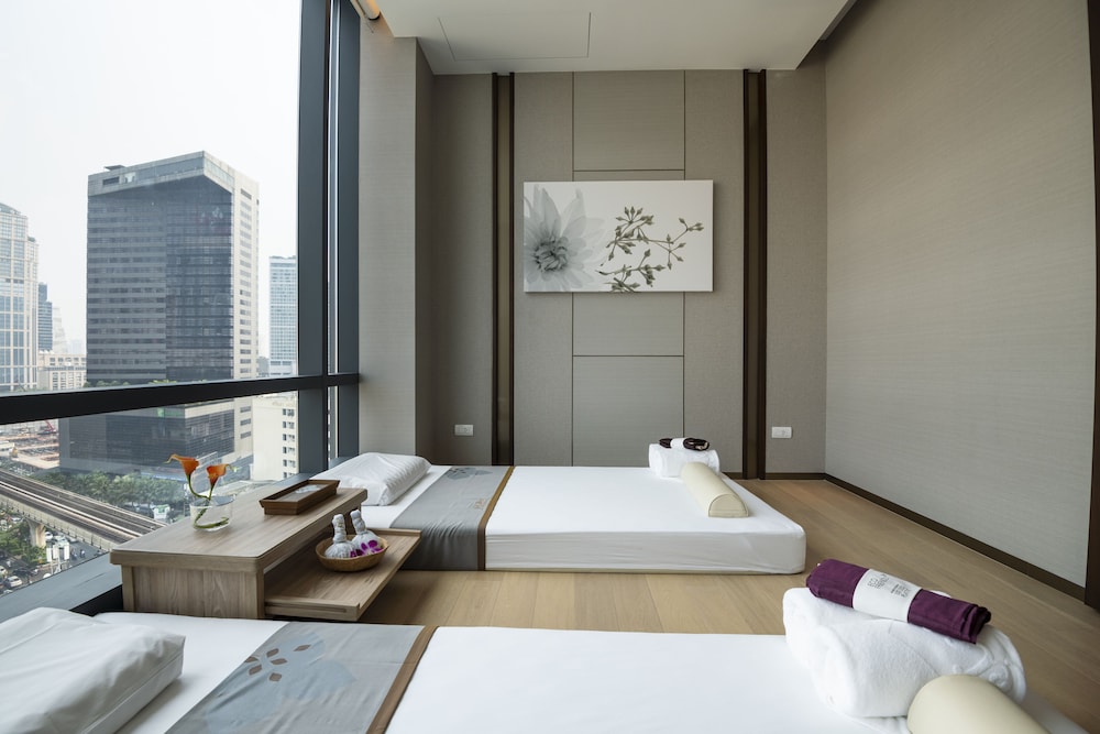 Carlton Hotel Bangkok Sukhumvit — Spa in Bangkok, Bangkok