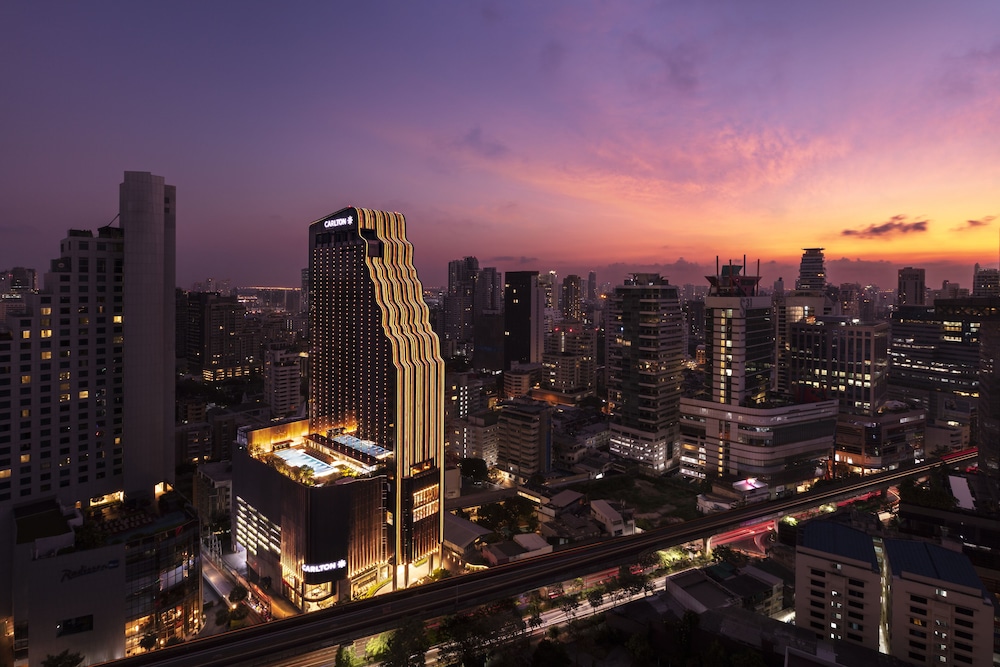 Carlton Hotel Bangkok Sukhumvit — Hotel building in Bangkok, Bangkok