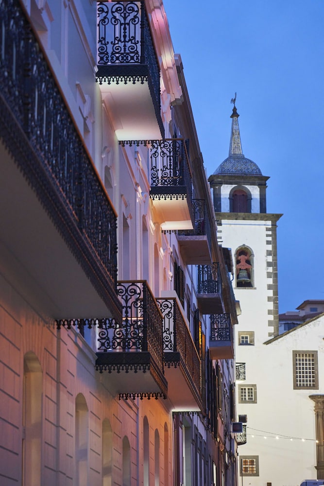 Hotel Caju — Hotel building in Funchal, Madeira