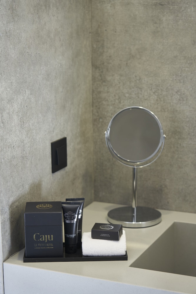 Hotel Caju — Hotel rooms in Funchal, Madeira