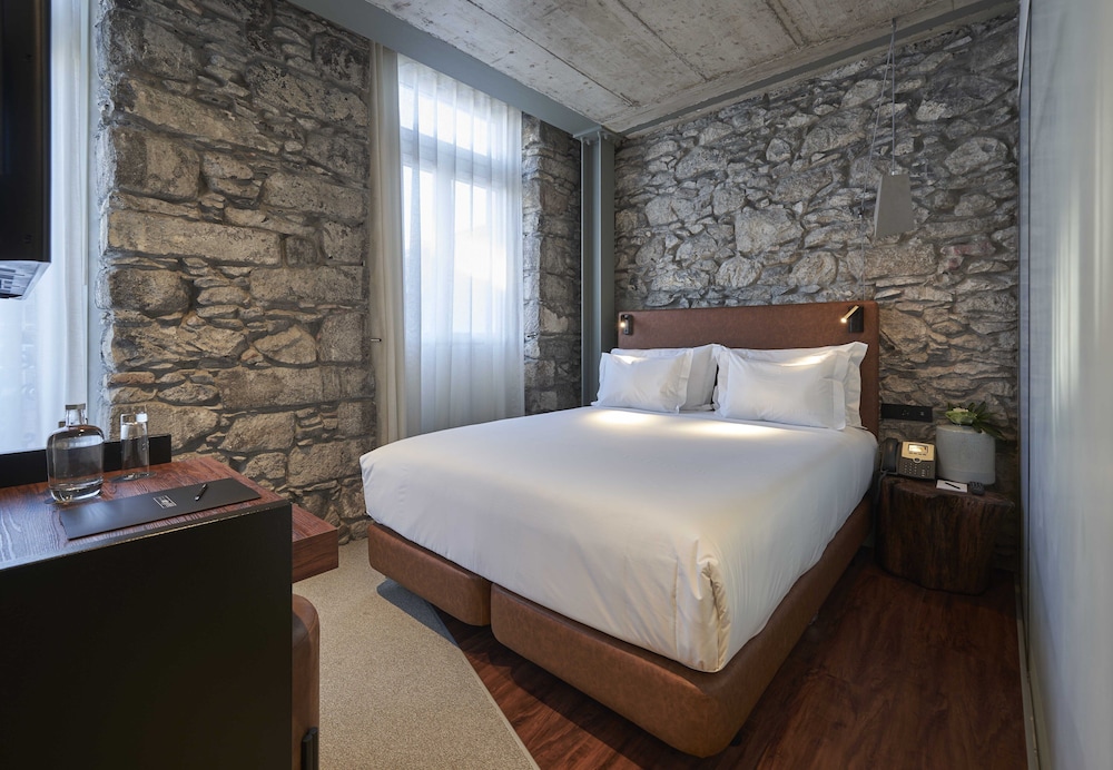 Hotel Caju — Hotel rooms in Funchal, Madeira