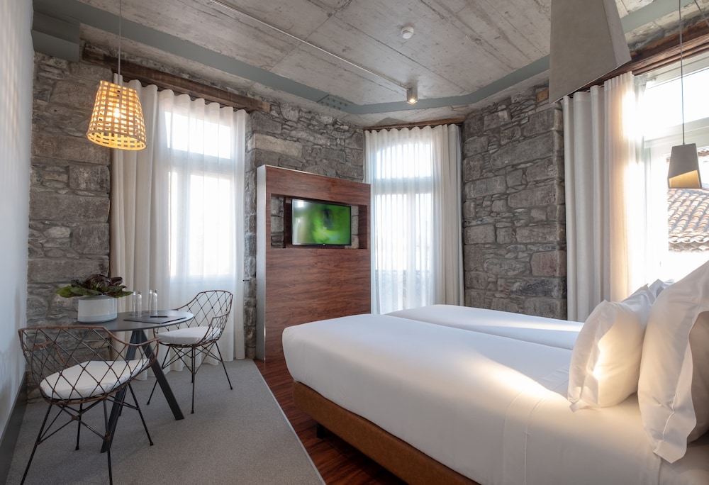 Hotel Caju — Hotel rooms in Funchal, Madeira