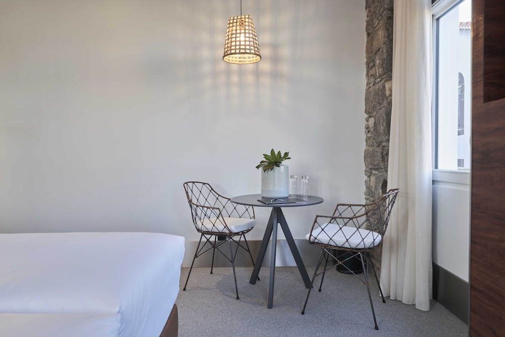Hotel Caju — Hotel rooms in Funchal, Madeira