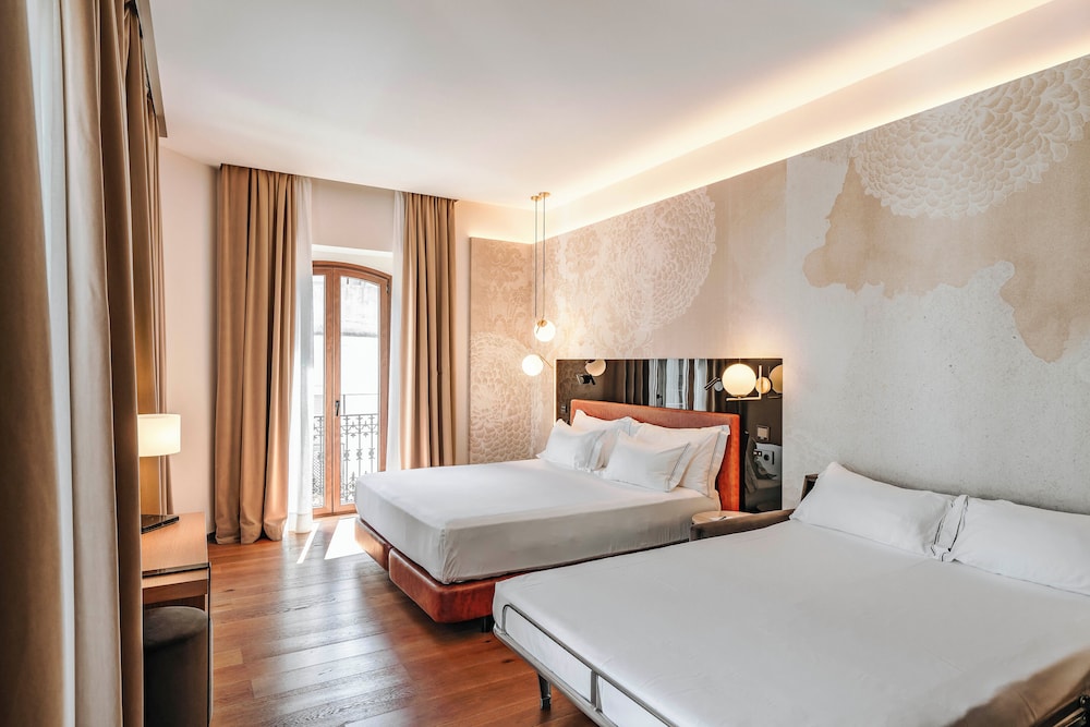 Hotel Vincci Selección Unuk 5* GL — Hotel rooms in Seville, Andalusia