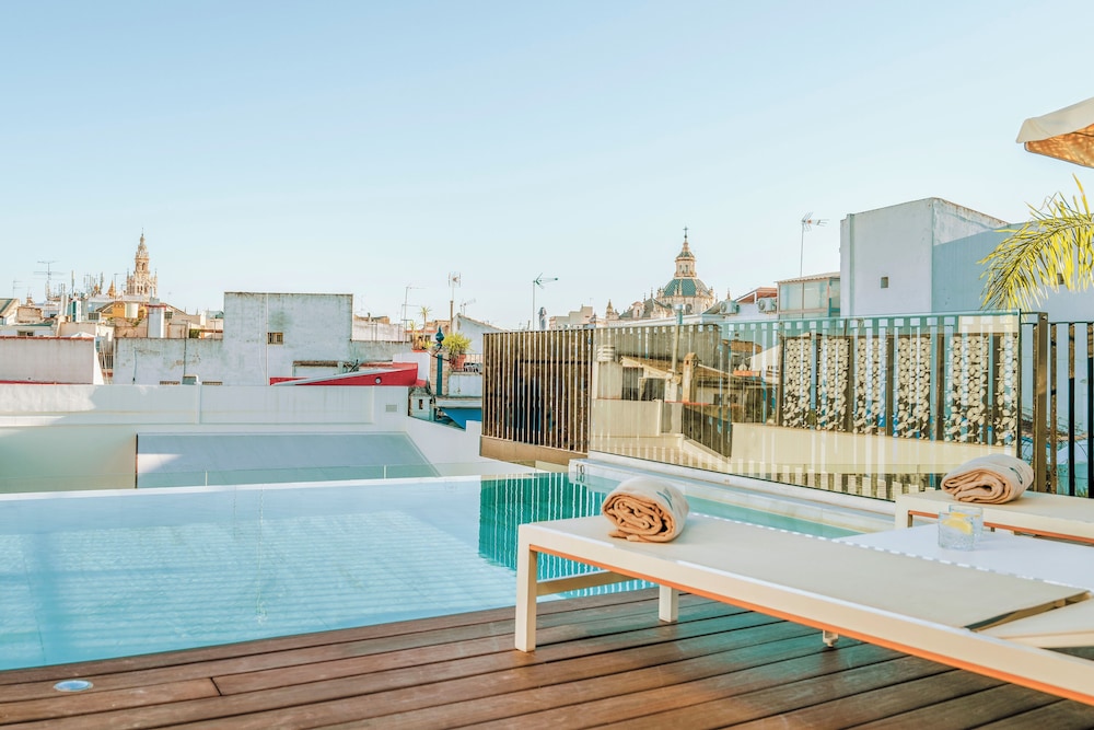 Hotel Vincci Selección Unuk 5* GL — Main photo in Seville, Andalusia