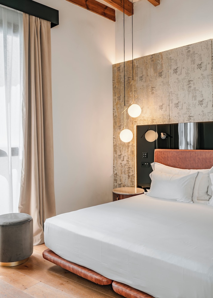 Hotel Vincci Selección Unuk 5* GL — Hotel rooms in Seville, Andalusia