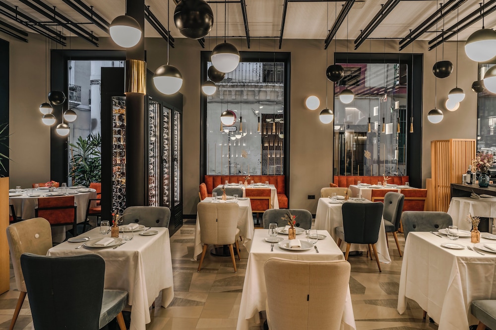 Hotel Vincci Selección Unuk 5* GL — Restaurant & bars in Seville, Andalusia