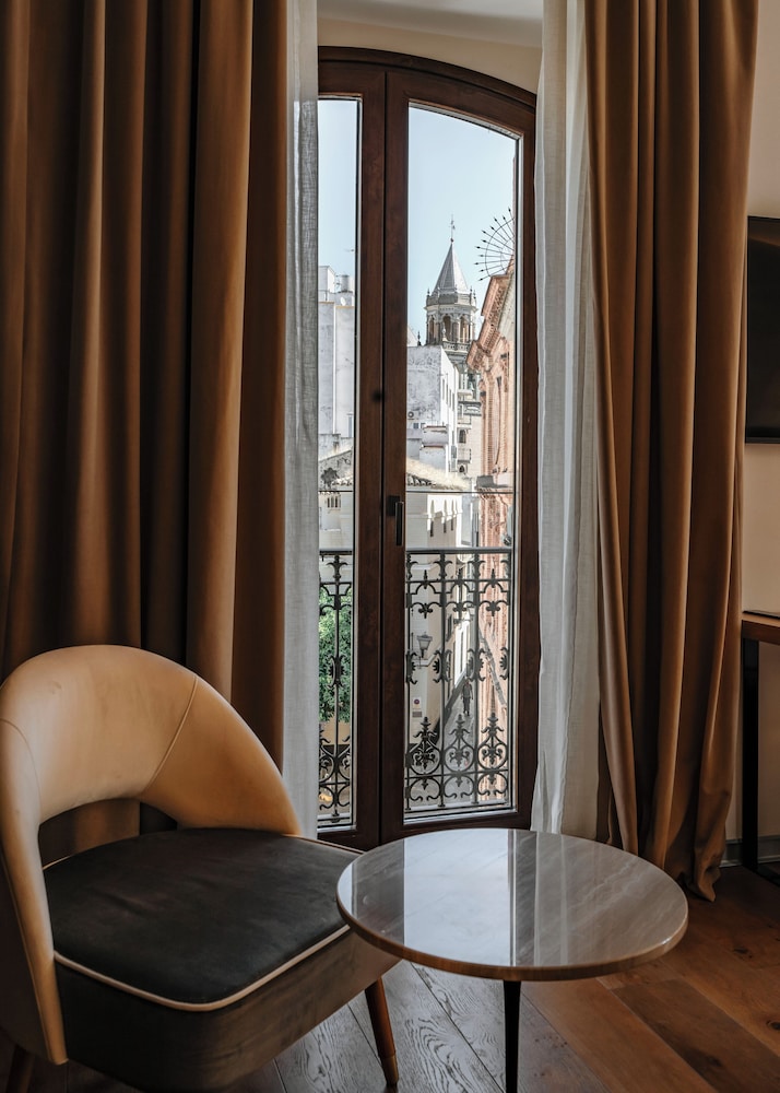 Hotel Vincci Selección Unuk 5* GL — Hotel rooms in Seville, Andalusia