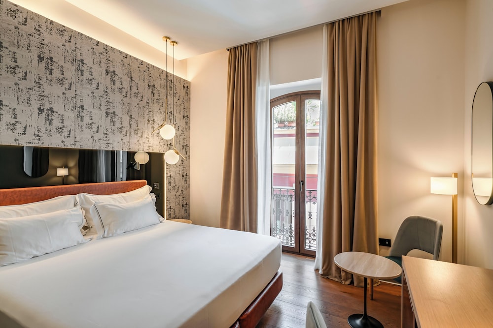 Hotel Vincci Selección Unuk 5* GL — Hotel rooms in Seville, Andalusia