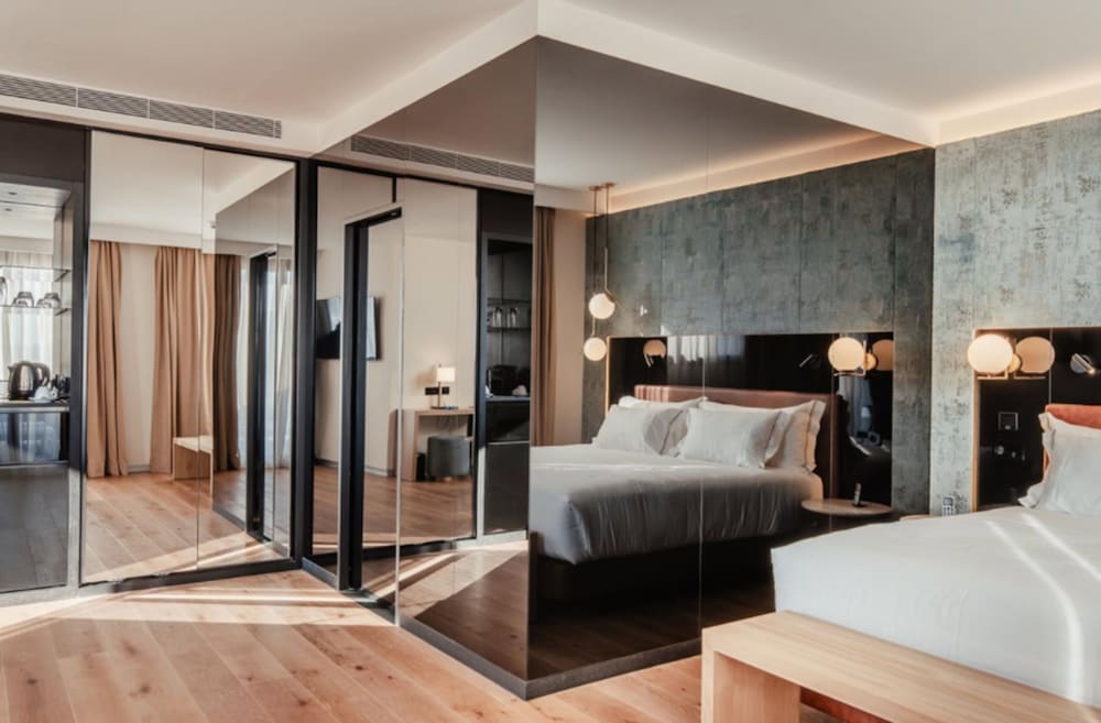 Hotel Vincci Selección Unuk 5* GL — Hotel rooms in Seville, Andalusia