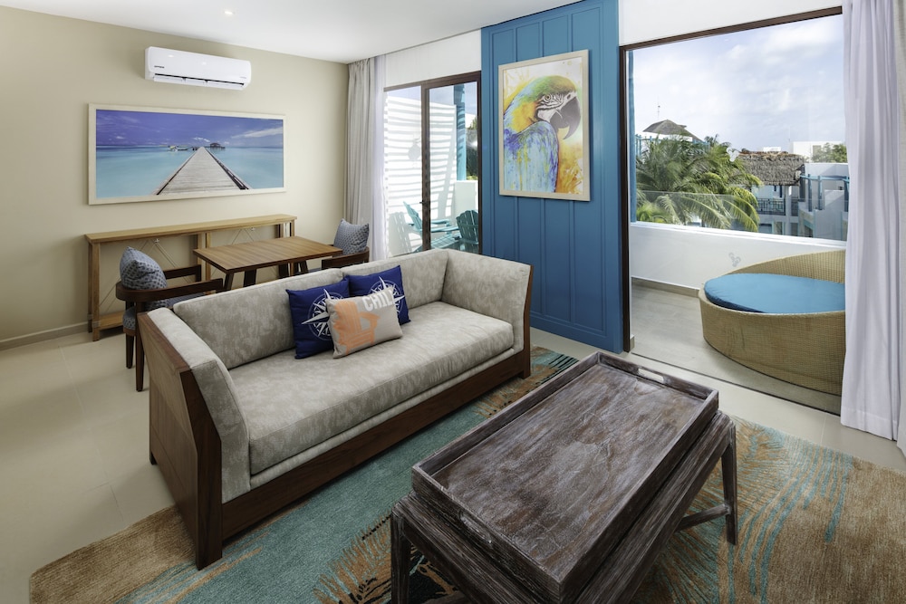 Margaritaville Island Reserve Riviera Cancún - A Karisma All-Inclusive Experience for All — Hotel rooms in Puerto Morelos, Quintana Roo