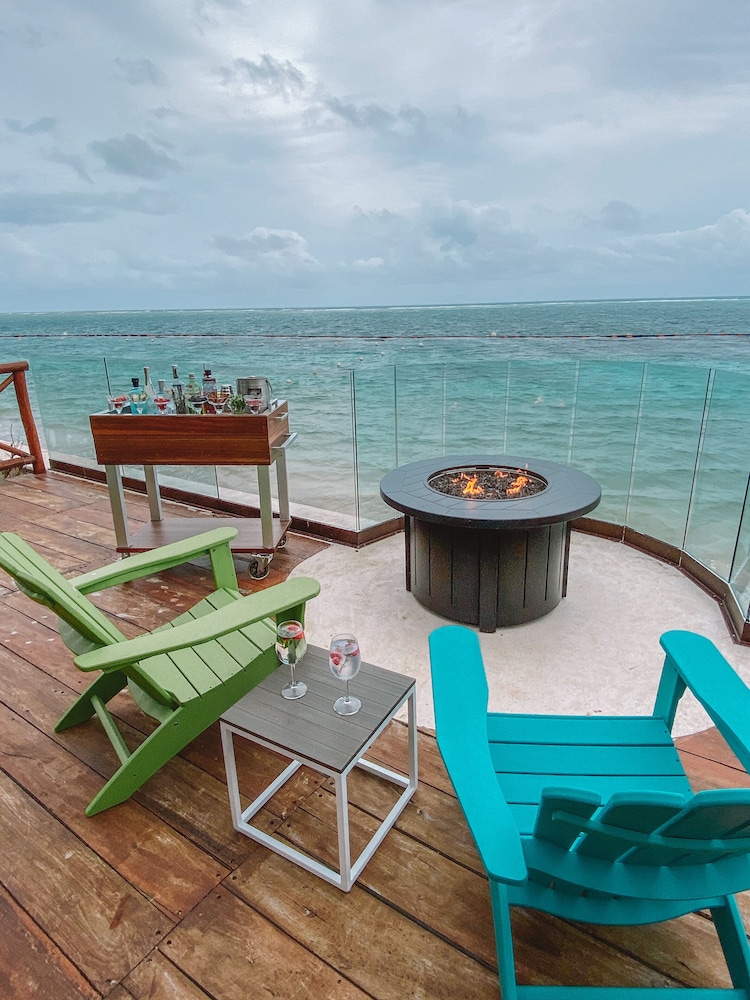 Margaritaville Island Reserve Riviera Cancún - A Karisma All-Inclusive Experience for All — Beach in Puerto Morelos, Quintana Roo