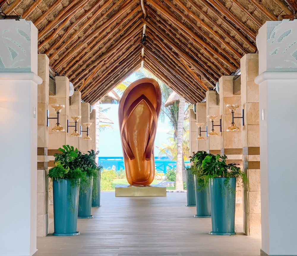Margaritaville Island Reserve Riviera Cancún - A Karisma All-Inclusive Experience for All — Hotel building in Puerto Morelos, Quintana Roo