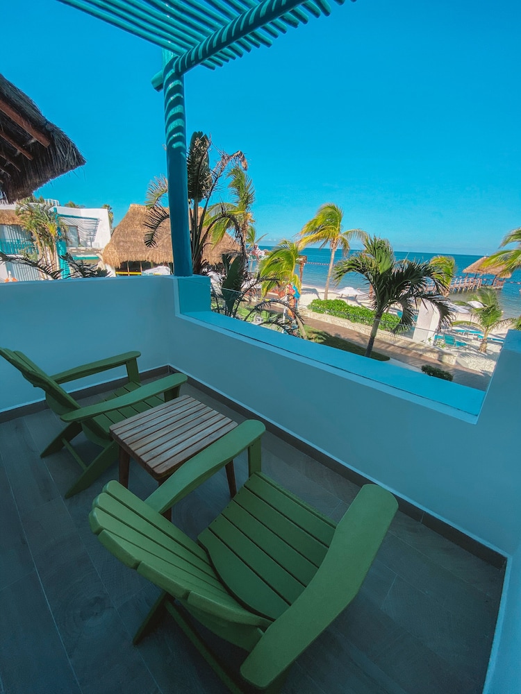 Margaritaville Island Reserve Riviera Cancún - A Karisma All-Inclusive Experience for All — Hotel rooms in Puerto Morelos, Quintana Roo
