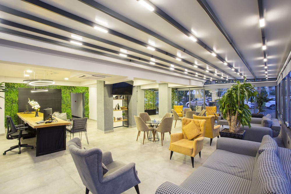 Falcon 1511 — Hotel building in Antalya