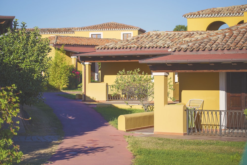 Valtur Baia Dei Pini — Hotel building in Budoni, Sardinia