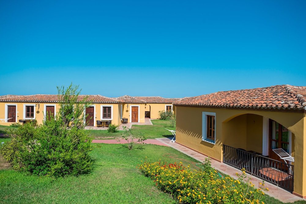 Valtur Baia Dei Pini — Hotel building in Budoni, Sardinia