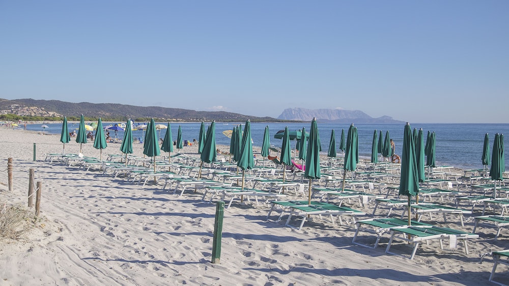Valtur Baia Dei Pini — Beach in Budoni, Sardinia