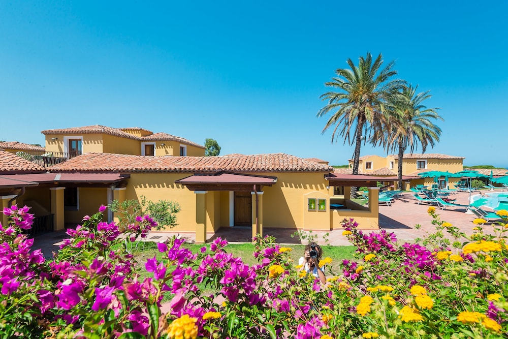 Valtur Baia Dei Pini — Hotel building in Budoni, Sardinia