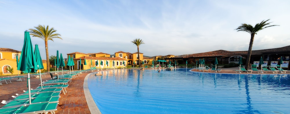 Valtur Baia Dei Pini — Swimming pool in Budoni, Sardinia
