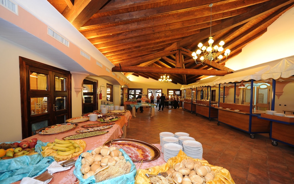 Valtur Baia Dei Pini — Restaurant & bars in Budoni, Sardinia