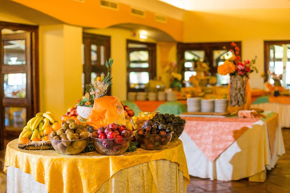 Valtur Baia Dei Pini — Restaurant & bars in Budoni, Sardinia